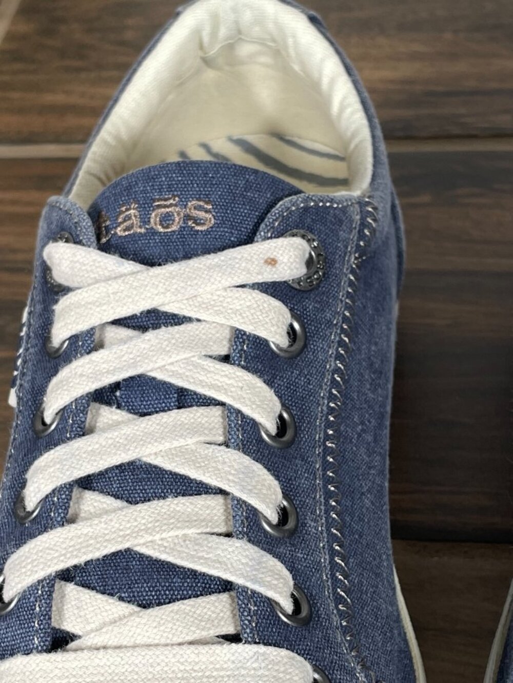 Taos Star Shoes Womens Size 8.5 Blue Wash Canvas Casual Low Top Lace Up Sneaker - Picture 3 of 13
